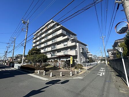 幸手駅まで徒歩10分の近さ。 忙しい朝が助かる立地、 暮らしにゆとりが生まれます。