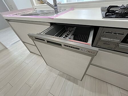 食器洗乾燥機付き、忙しい生活をサポートします。