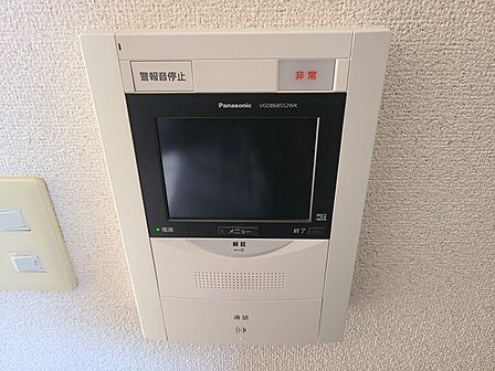 安心と快適を支える、洗練されたインターフェース