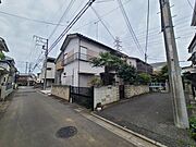 穏やかな表情で佇む、ゆとりのある住まい。