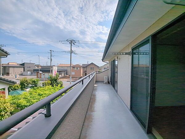 バルコニーを拡大表示
