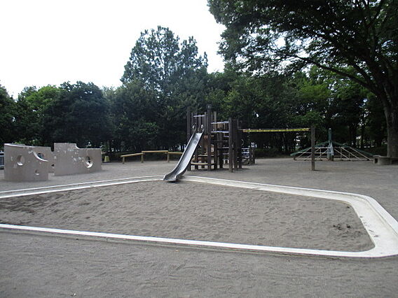 桶川駅西口公園...