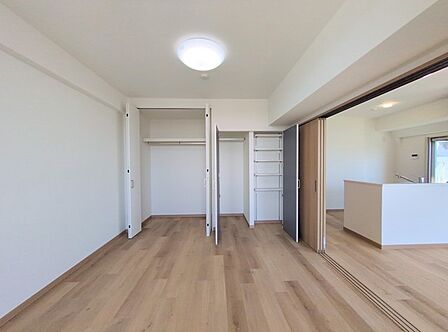 太陽の恵みを感じる、温もりと明るさにあふれたお部屋。