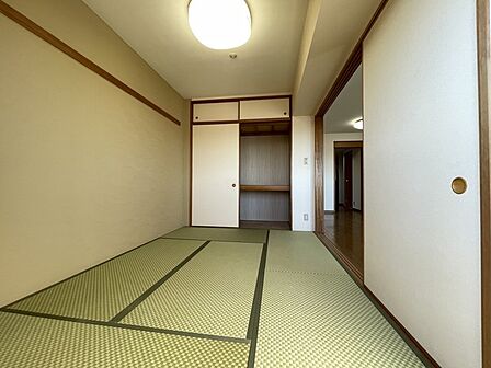 畳のにおいが香る和室は、きっとくつろぎの空間になるでしょう。