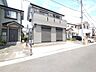 外観：閑静な住宅地で、小さなお子様がいるご家族にも安心。 
