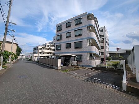 通勤、通学がちょっとした運動にもなる、駅徒歩15分。