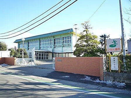 春日部市立豊春中学校(720m)
