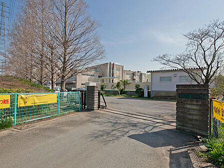 北本市立東小学校(1380m)
