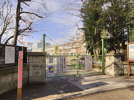 さいたま市立大宮小学校(550m)