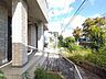 外観：小さなお庭はメンテナンスが楽でちょうど良いかも知れませんね。 