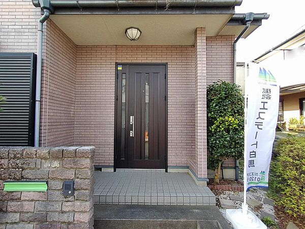 玄関を拡大表示