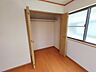 洋室：部屋ごとに設けた収納は、住みやすさへのこだわり。 