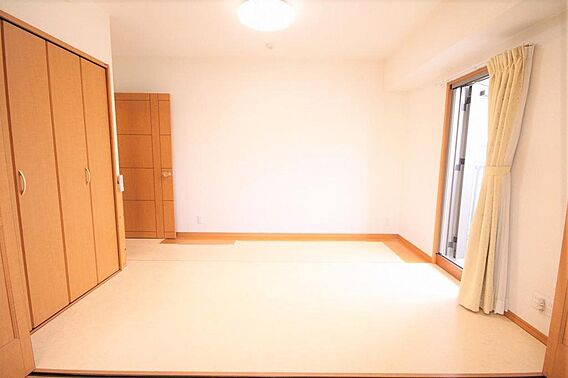 〜南側洋室約６...