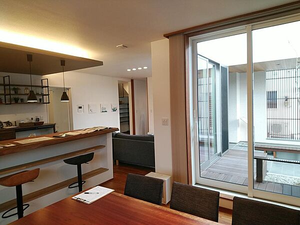 リビング/ダイニング