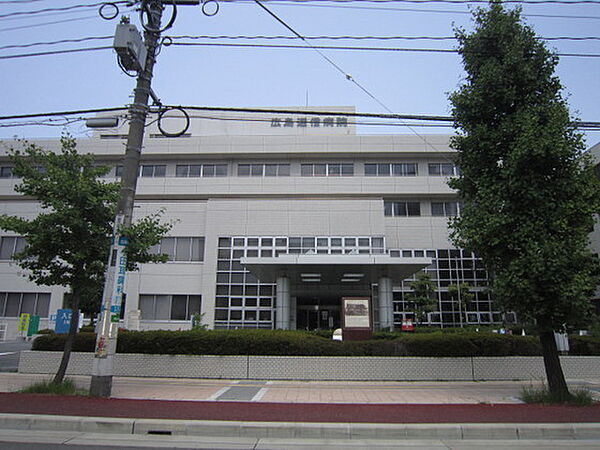 画像16:病院「広島逓信病院まで275ｍ」