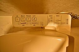 [トイレ] ウォシュレット機能はカンタン見やすいパネル操作。