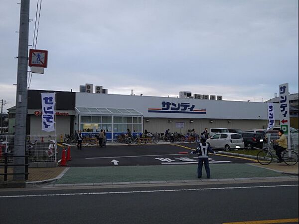 画像26:ジャパン寝屋川店(ショッピングセンター)まで800m