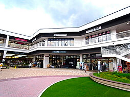[周辺] カインズホーム横浜いずみ野店まで389m、いずみ野駅前に誕生したショッピングセンター「相鉄ライフいずみ野」の中にあるホームセンターです