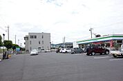 ファミリーマート足利伊勢町四丁目店（760m）