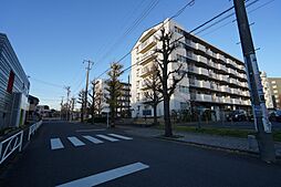 [外観] 京成バス「大久保団地」停まで徒歩約3分！交通に便利です！