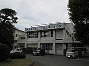 大泉町立南中学校 494m