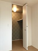 ウォークインクローゼット（洋室6.8帖）