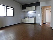 中部屋につき側面の窓はありません