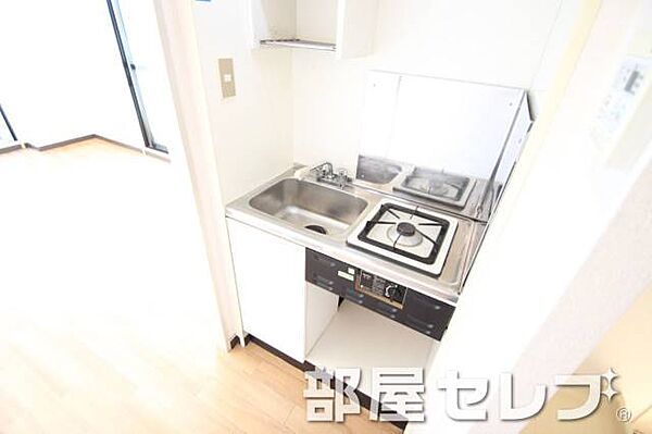 画像5:ガスキッチンのシステムキッチンです。イメージ写真