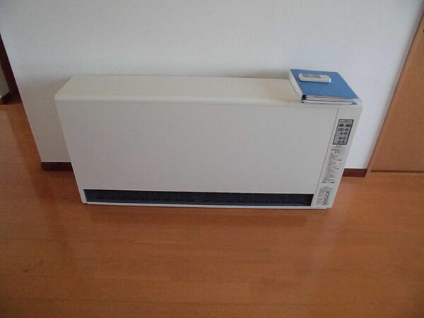 画像15:蓄熱式暖房機で冬は暖かく過ごせます