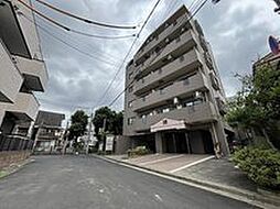 [外観] 都営大江戸線中井駅徒歩6分の近さ。 忙しい朝が助かる立地、 暮らしにゆとりが生まれます。 