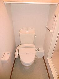 [トイレ] 上部収納がある温水洗浄便座