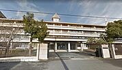 長浜市立木之本中学校まで902m