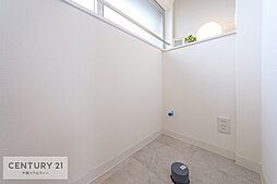 [トイレ] 今はまだありませんが、入居時には新品のトイレが付いてきます！
