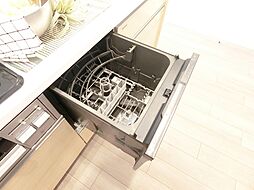 [キッチン] 備え付けの食洗機は場所を取りません。