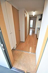 玄関から見たお部屋