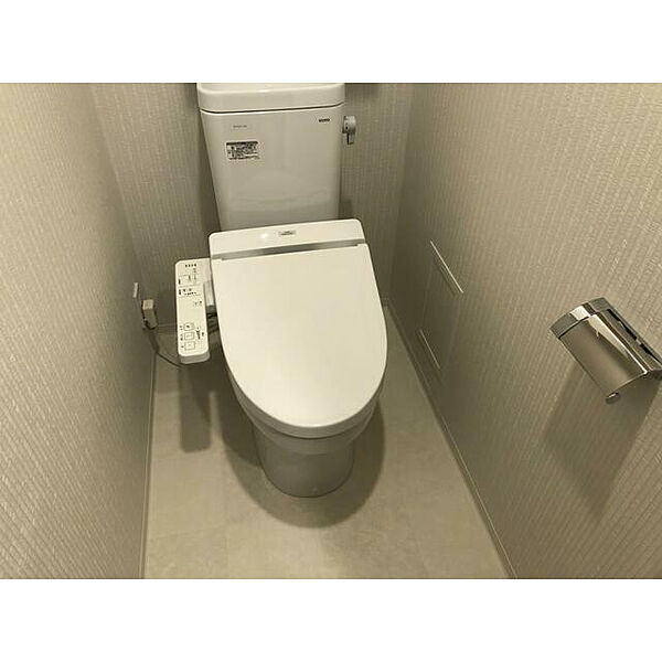 東京都足立区西新井 賃貸マンション 3階 トイレ