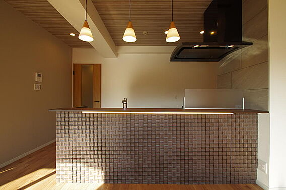 ・。カウンター...