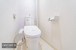 [トイレ] 温水洗浄便座なので、冬場は便座を暖かくできるので、快適です！