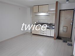 JR青梅線 河辺駅 バス6分 中郷下車 徒歩4分の賃貸マンション 3階2DKの室内