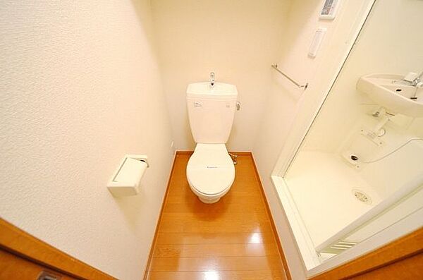 埼玉県上尾市五番町 賃貸マンション 1階 トイレ