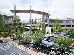 [周辺] ららぽーと横浜まで680m、約275ものお店や13スクリーンを備えたシネコンなどが揃った人気の大型ショッピングモールです。
