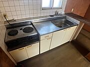 キッチンはスペースも広々していて使いやすそうですよ！