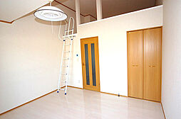 プランドール 1-D 2階1Kのリビング/ダイニング