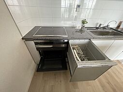 [キッチン] ビルトイン食洗器とオーブン。