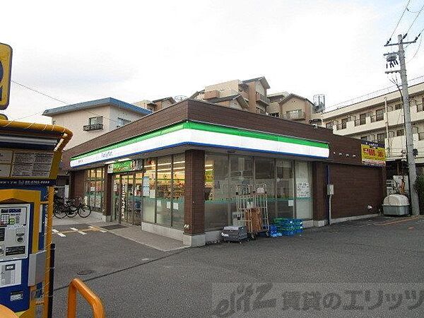 画像26:ファミリーマート 高槻塚原一丁目店 徒歩7分。 510m