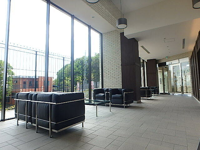 エントランス エスリード西宮甲陽園　III番館　ヒルズ 5階/-