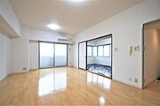 LDK18帖、照明器具は備え付けです。
