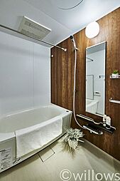 [風呂] 1317サイズの浴室が入っておりますので、お部屋はコンパクトでも、お風呂は広い方がいい！という需要にお応えできる物件です。日々の疲れを癒す大切な空間です。