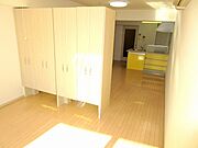 寝室のまんなかに収納