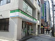 コンビニエンスストアファミリーマート 大伝馬町店まで226ｍ